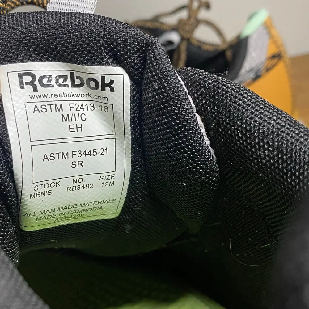 Reebok Men's Gray & Gold Training Shoes